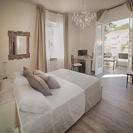 Couette-café Amarti 4*