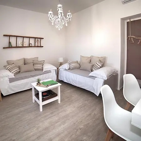 Oda ve Kahvaltı Amarti 4*