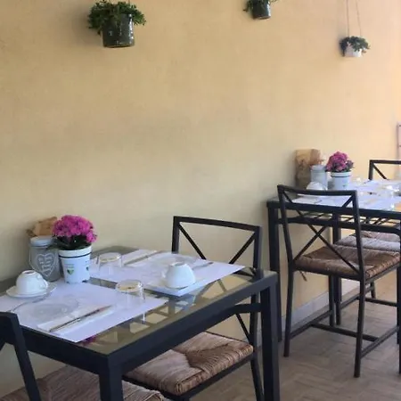 Oda ve Kahvaltı Amarti 4*